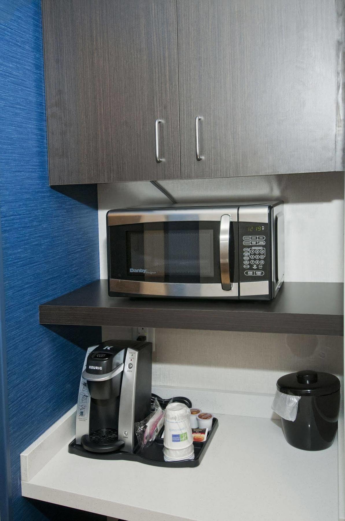 Express & By Ihg Johnstown