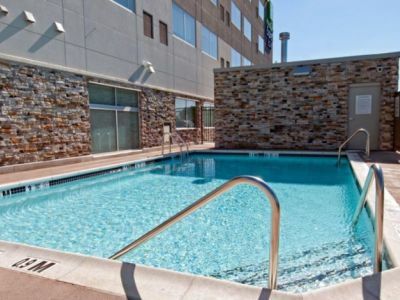 Express & By Ihg 2* Johnstown