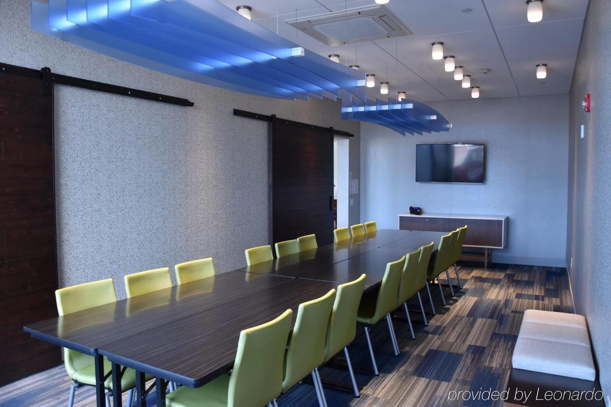 Express & By Ihg 2* Johnstown