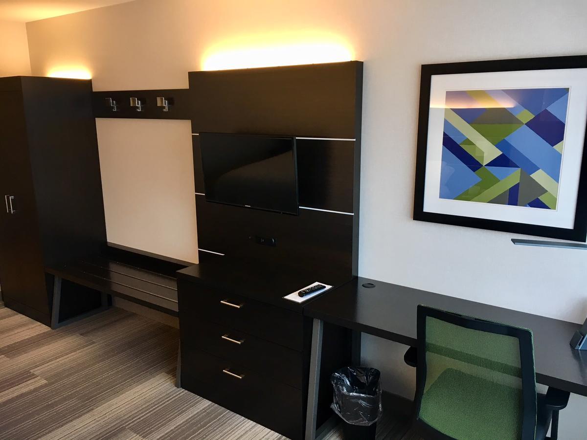 Hotel Express & By Ihg Johnstown